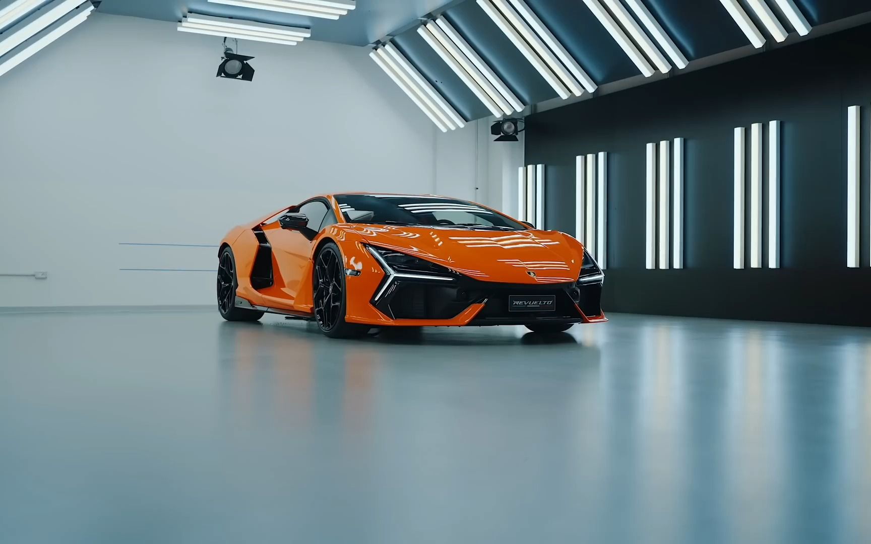lamborghini revuelto: behind what brings us beyond 兰博基尼
