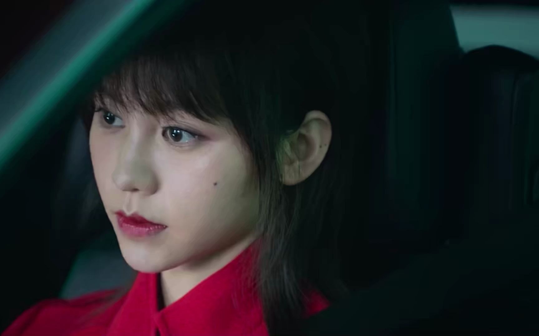 阿丽亚沉默不语的顾小姐cut