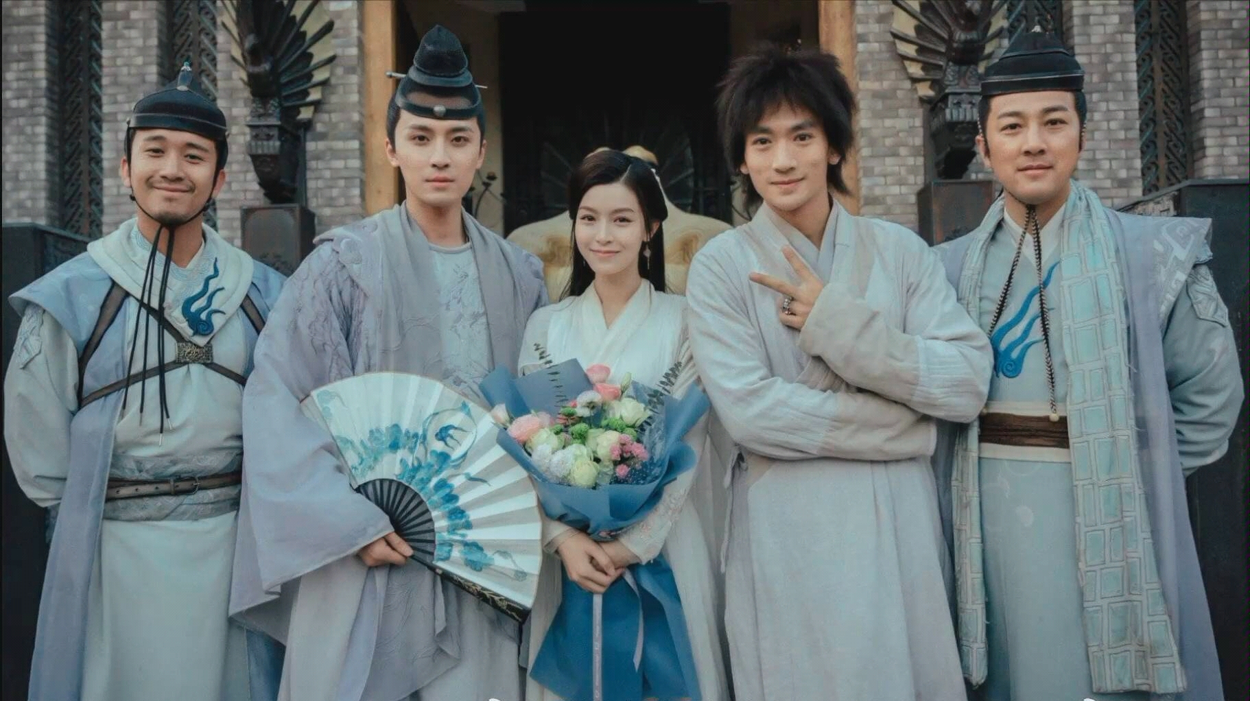 文咏珊 三部新片古装扮相