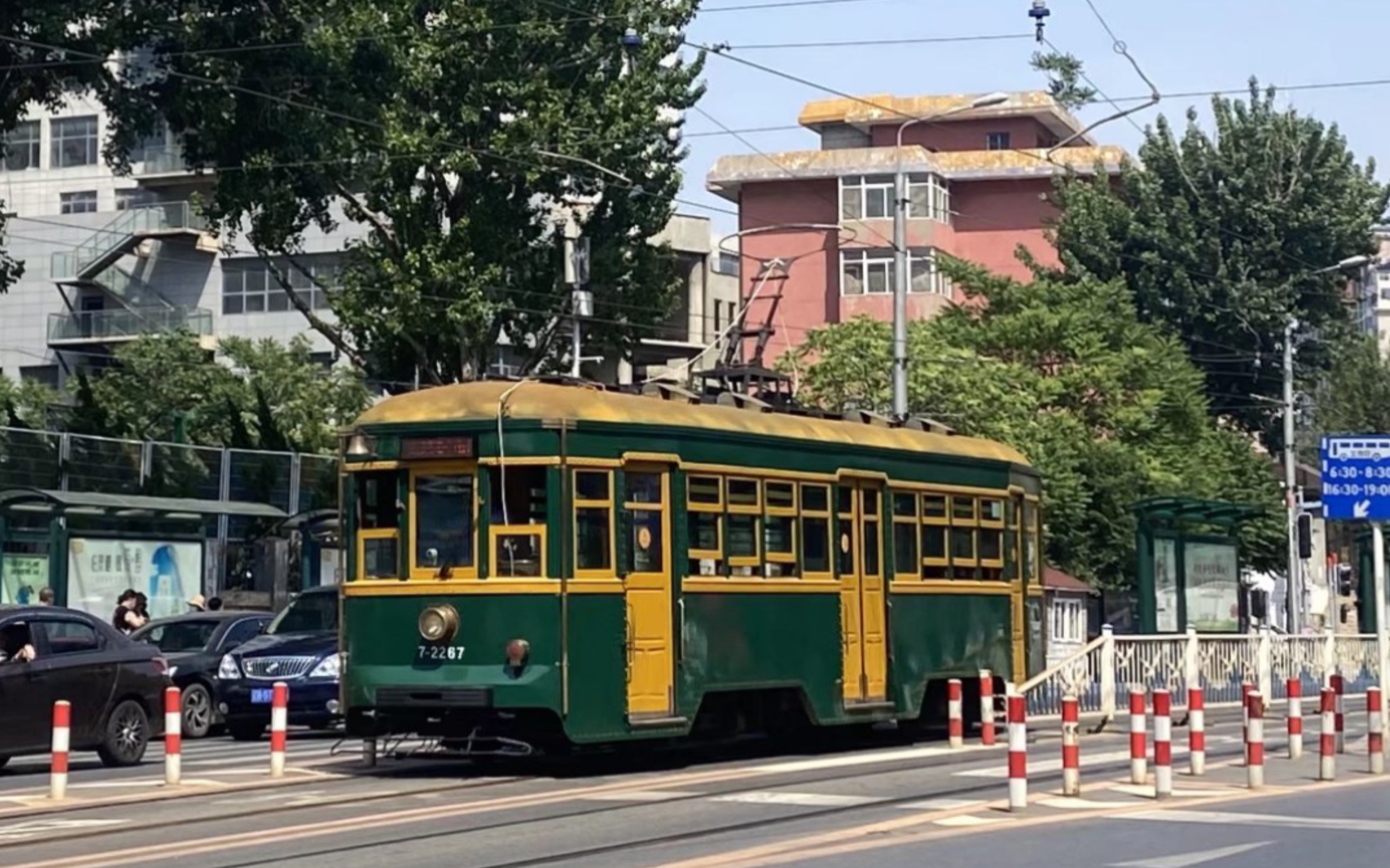 【大连有轨电车】dl3000型老电车亮面新涂装翻新车已上线