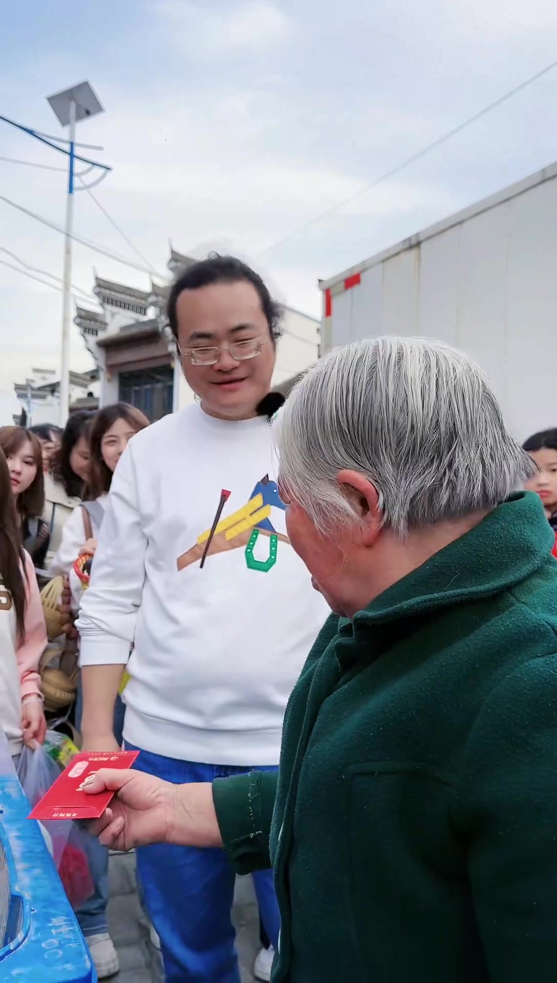 倪海杉ai精剪,10-26t17:33:14-超高清8k:144fps,修复字幕配乐,寻味