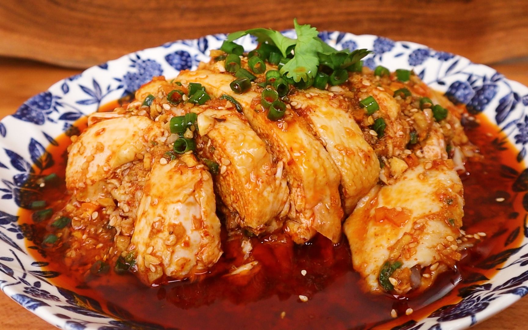 口水鸡  正宗的做法  蘸水是关键  红油飘香麻辣爽口 做法简单 chicke