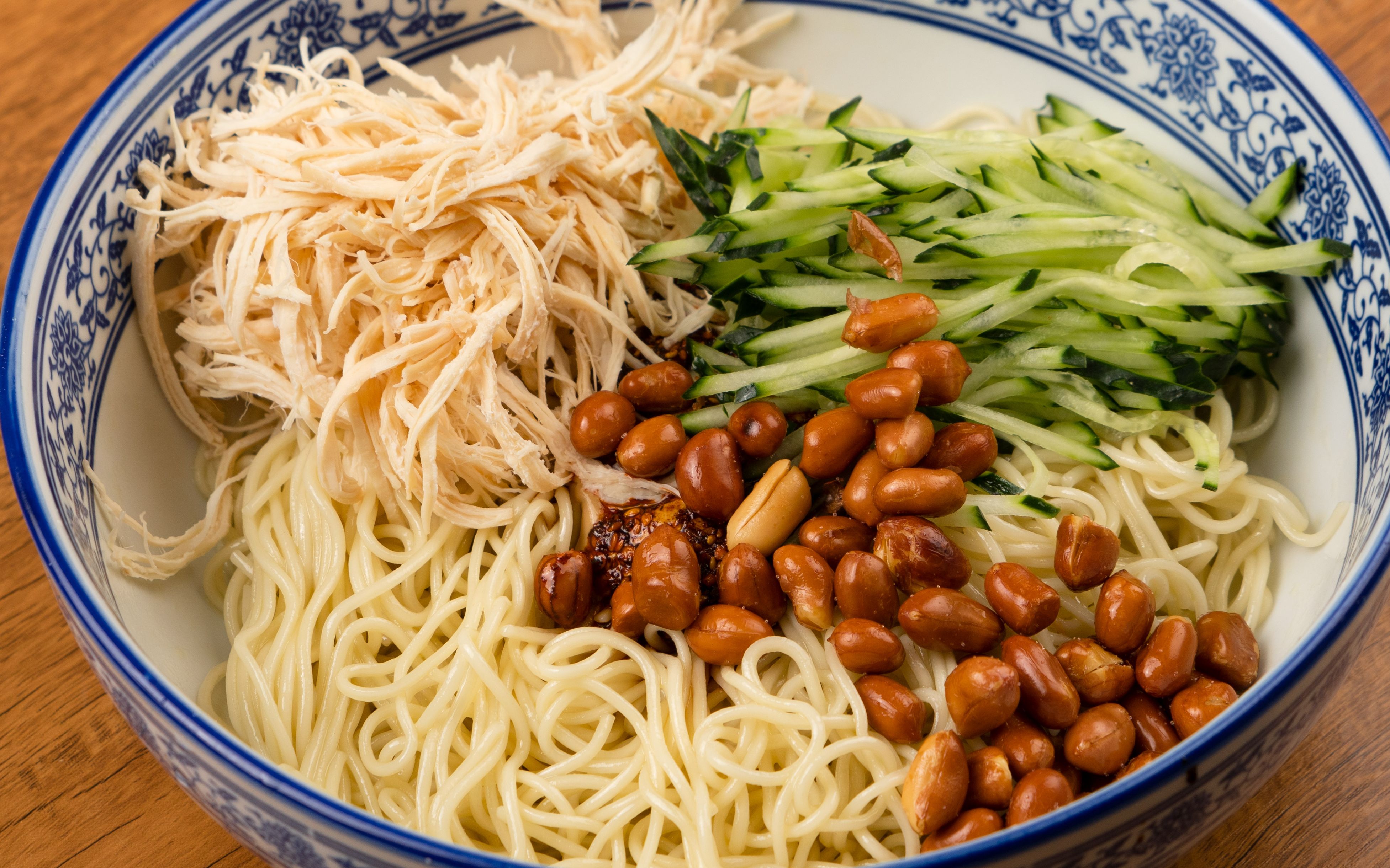 这一整个夏天,我就指望这碗终极凉面活了_哔哩哔哩_bilibili