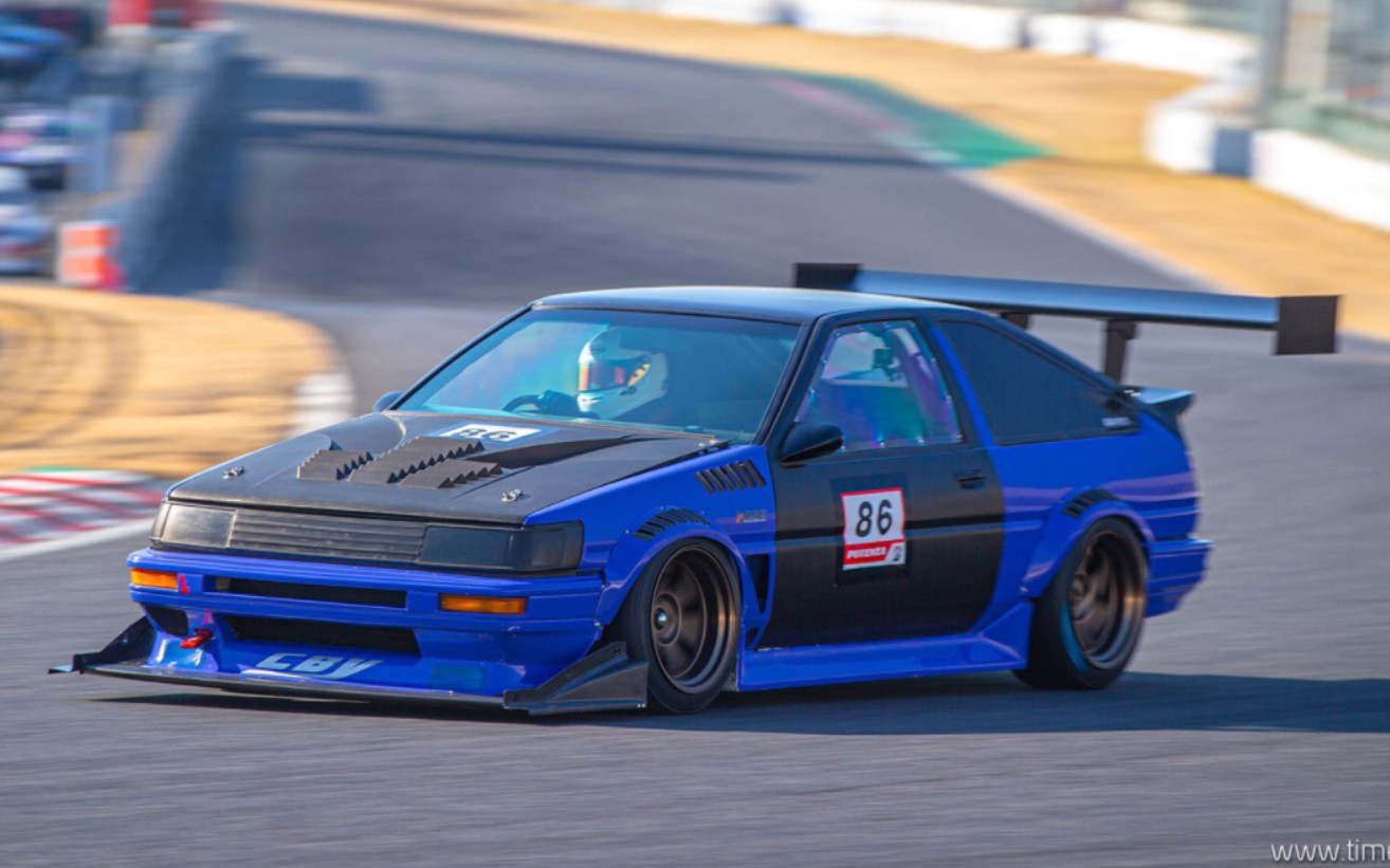 筑波赛道 1分00秒158 丰田 ae86 n2 196hp 789kg a050gs