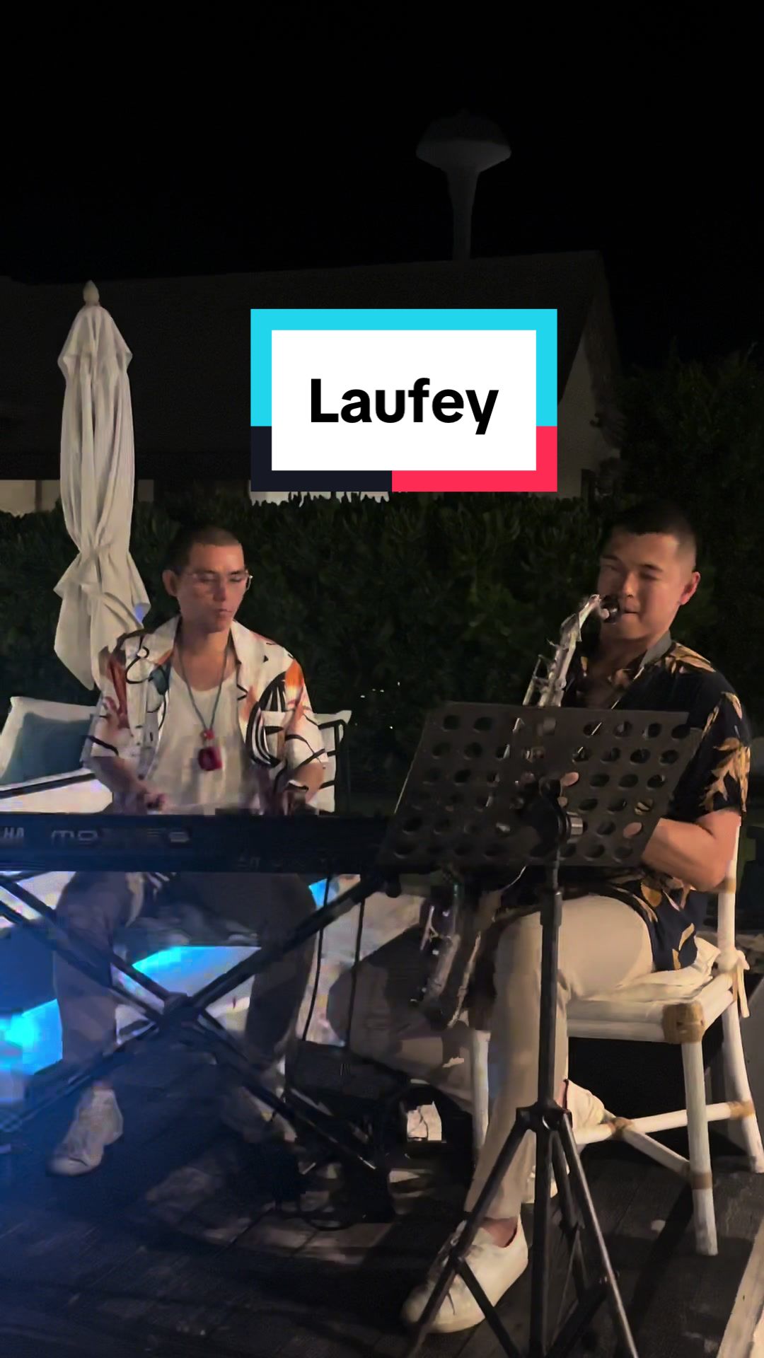 #laufey #从开始 #萨克斯管 #duo #live #oceanside #solo #putahracsahuahin #度假 #saxsociety哔哩哔哩bilibili