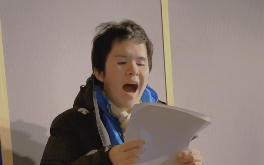 大珍珠和爸爸秦勇一起练歌,只为更好的状态回报大家.