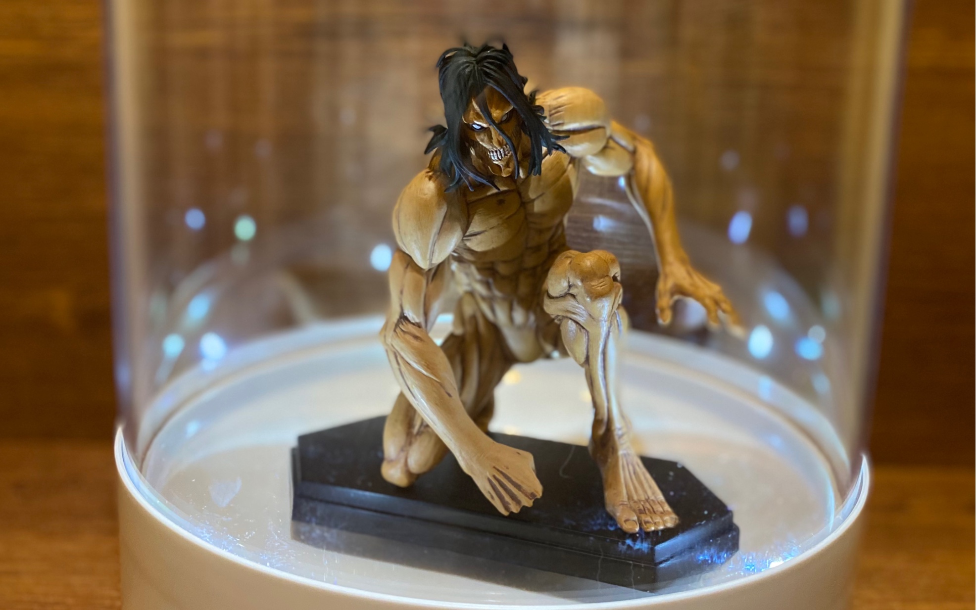 艾伦巨人手办开箱!真帅!