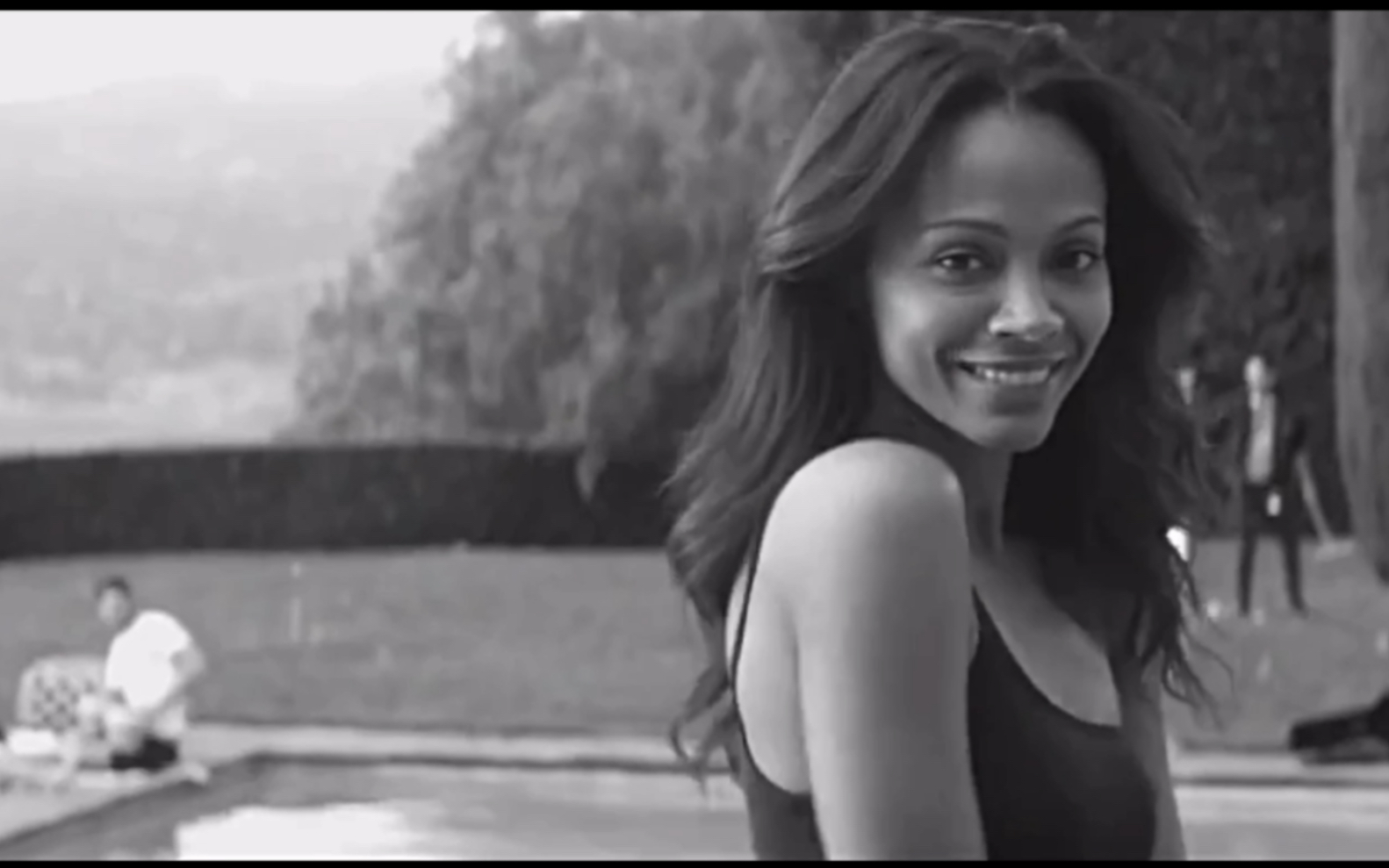 【搬运】阿凡达女主 Zoe Saldana 拍摄的广告片Neytiri和 Gamora本尊 Zoe Saldana颜值巅峰的Zoe,美丽,性感,自信哔哩哔哩bilibili