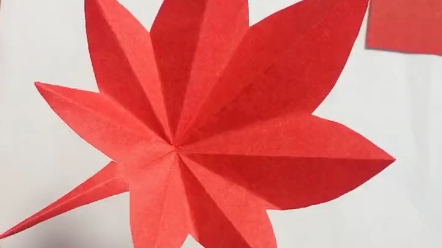 两刀剪出秋天的枫叶剪纸,简单的儿童剪纸教程