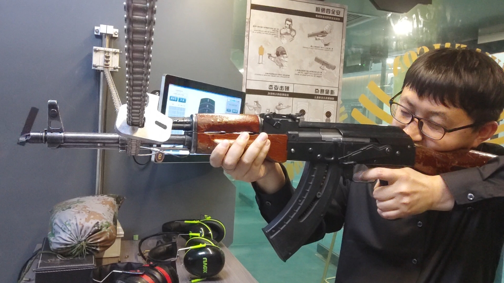 第一次实弹射击体验(国内室内实弹射击)