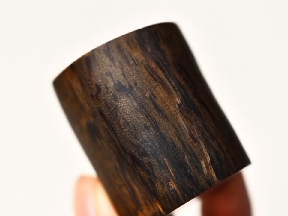 天然野生沉水级黑棋楠奇楠沉香木料解压手把件老料车珠料盘玩文玩