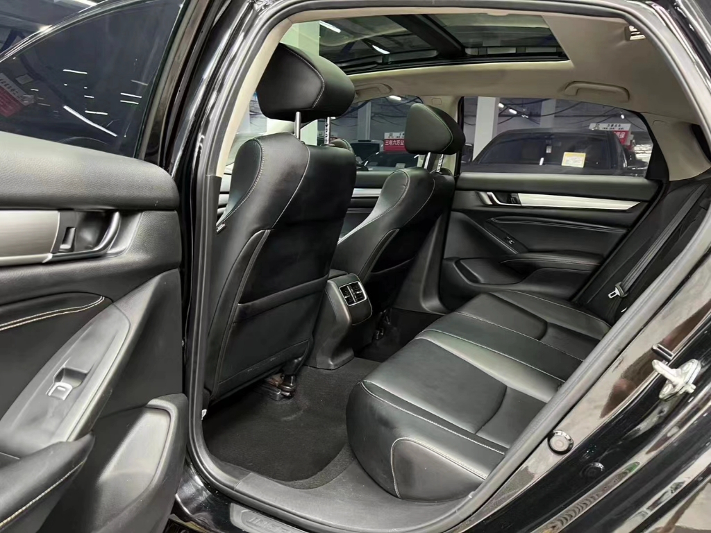 2023年本田英诗派,1.