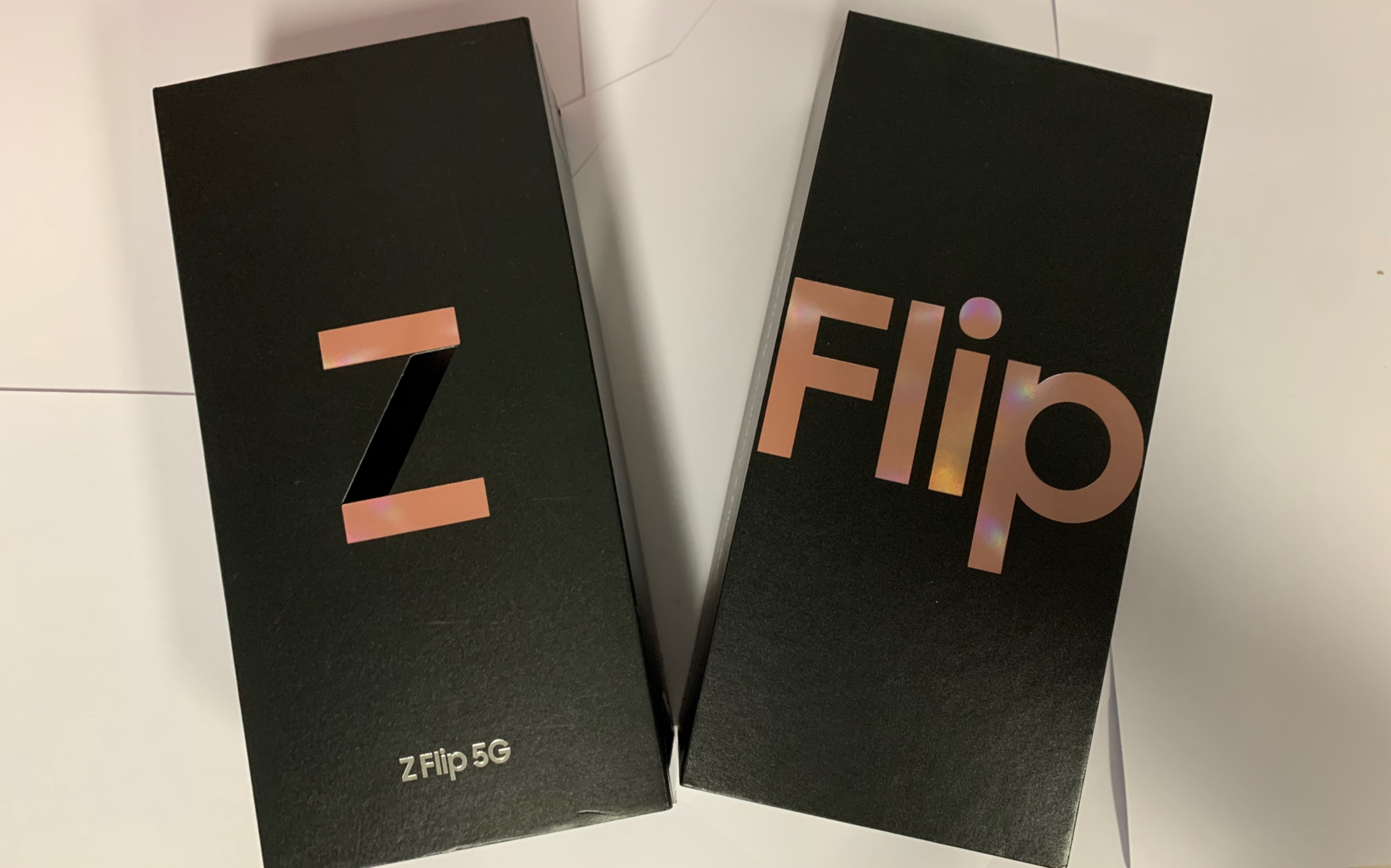 三星/SAMSUNG ZFLIP 5G 折叠屏手机 磨砂金铜色 开箱哔哩哔哩bilibili