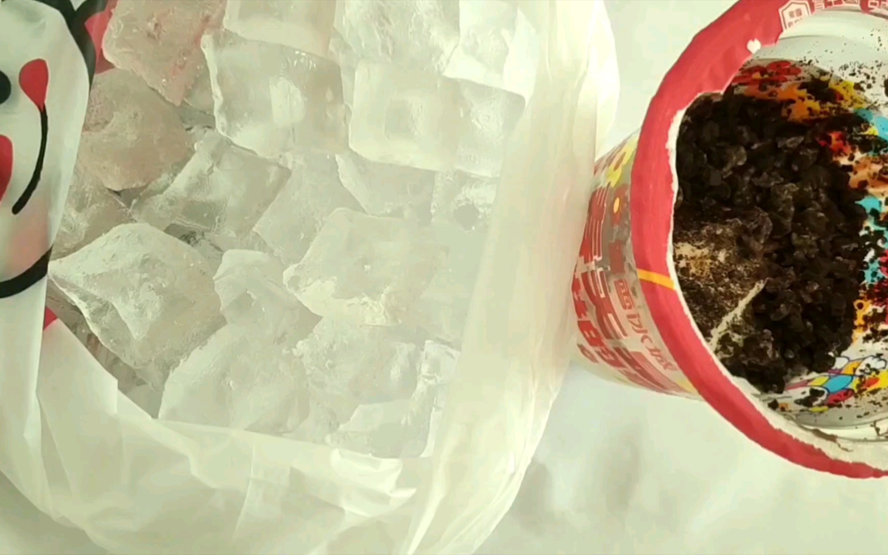 [嗑冰]冰块 雪王奥利奥大圣代