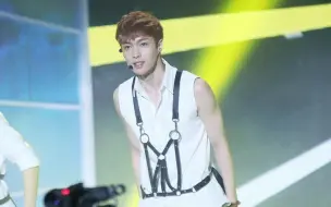 Descargar video: 【张艺兴】130810 束草音乐中心 Wolf＋Growl饭拍合集 Lay/张艺兴focus