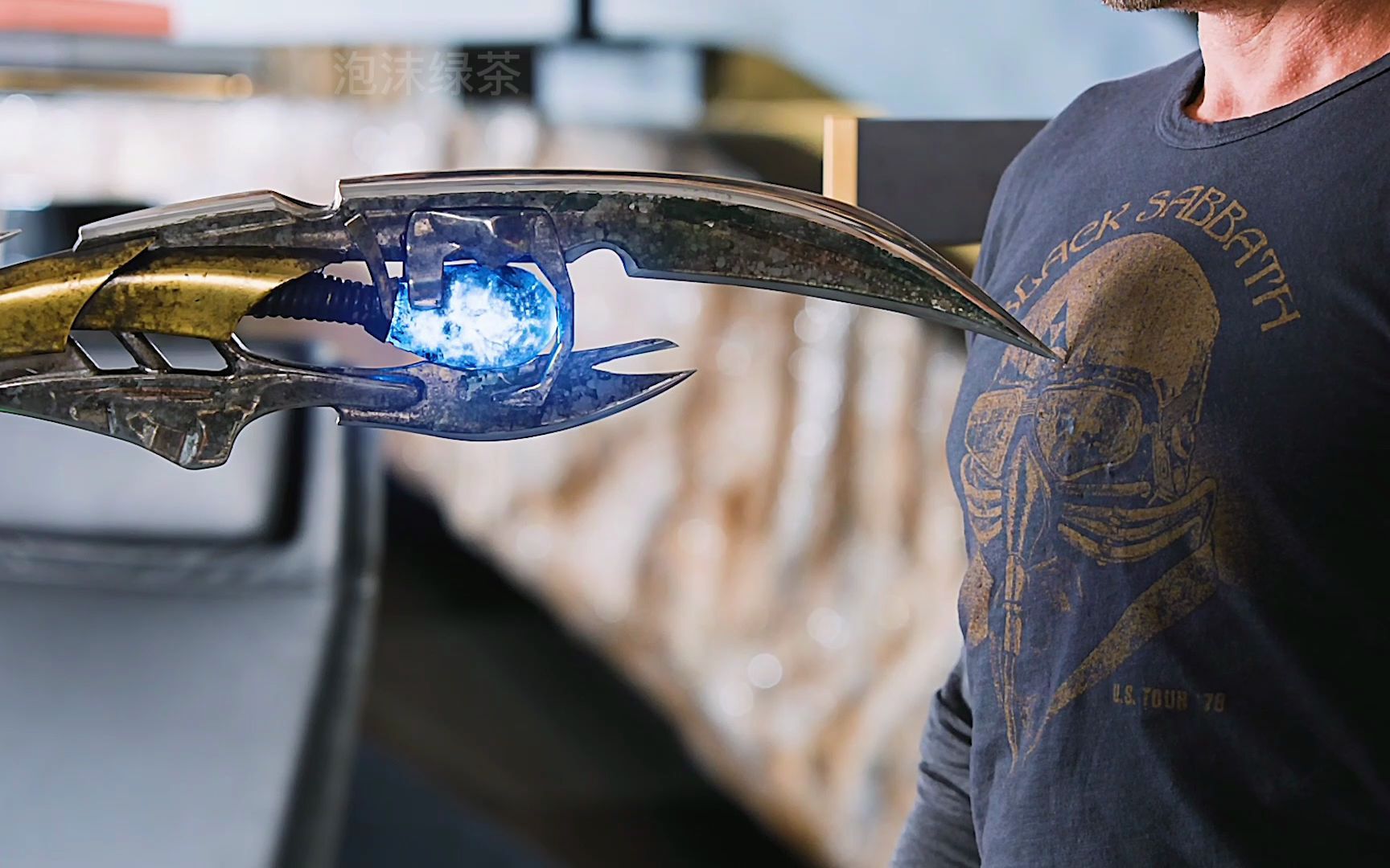 洛基用心灵权杖为何能控制这么多人,但是却不能控制钢铁侠?