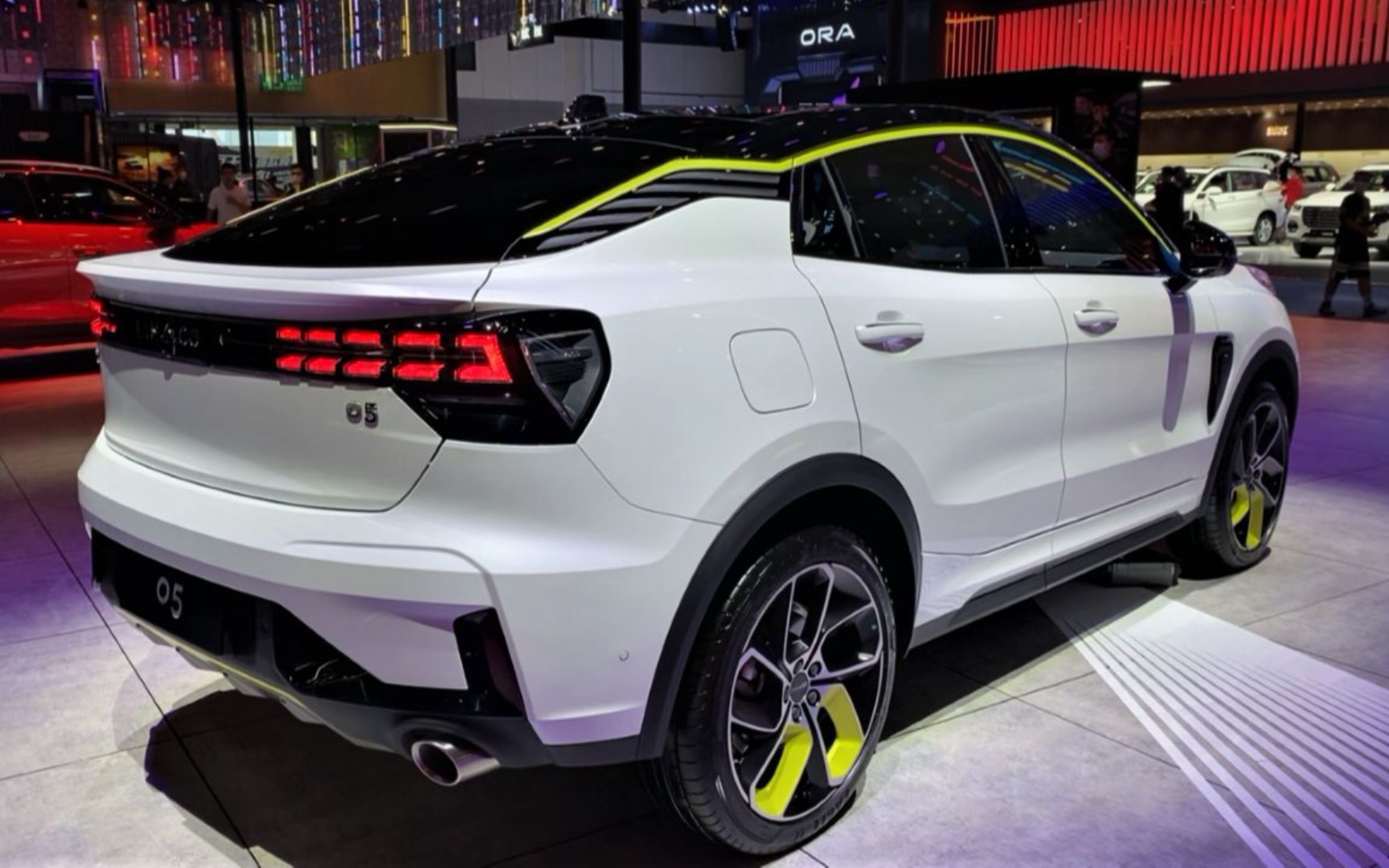 新款领克05轿跑suv,2.0t 爱信8at 博格华纳四驱系统,6.9秒破百!