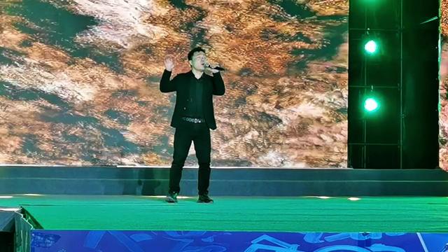 陕北歌手野强强演唱《家在陕北》