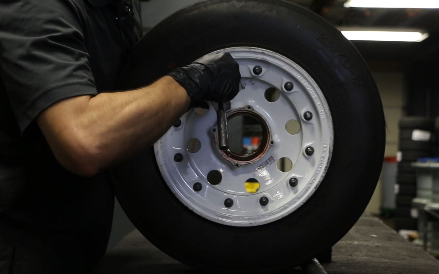 [航空科普向]一个视频带你了解飞机机轮翻修全过程