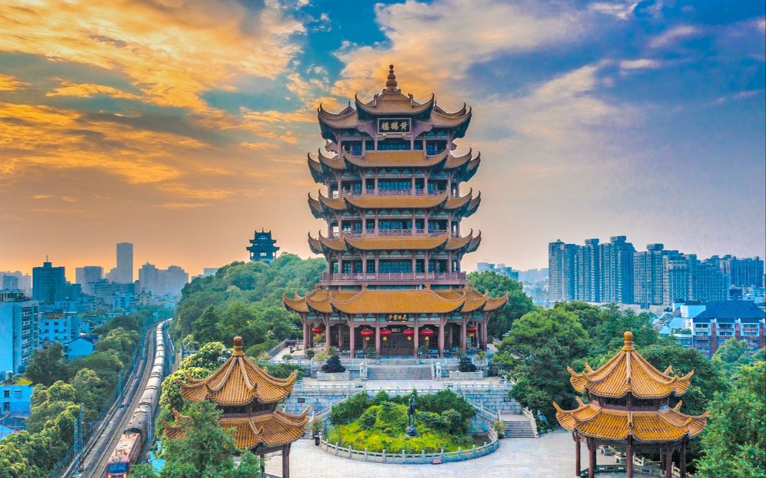 感受千年文化古都的魅力,来武汉旅游吧!