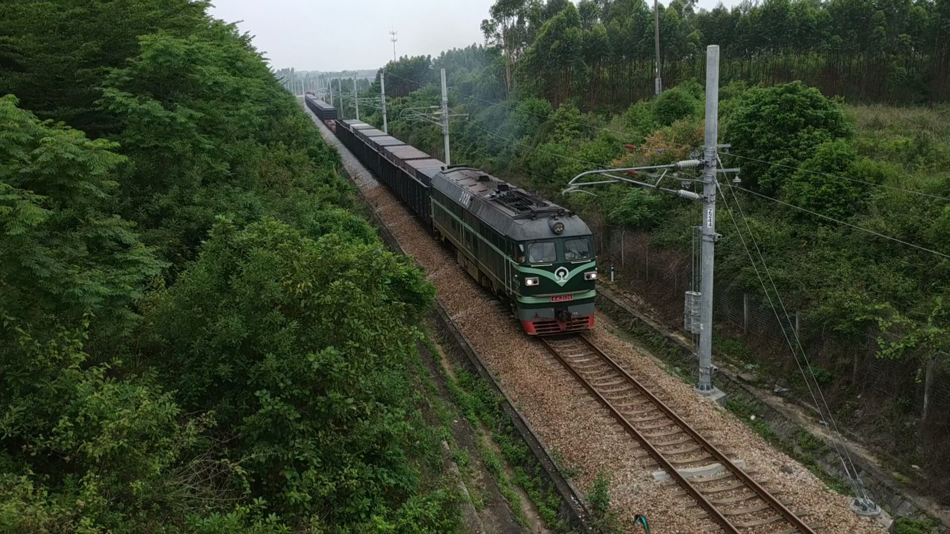 原声看内燃机的咆哮是多么的好听广铁海段df43128湛江西二场暴力加速