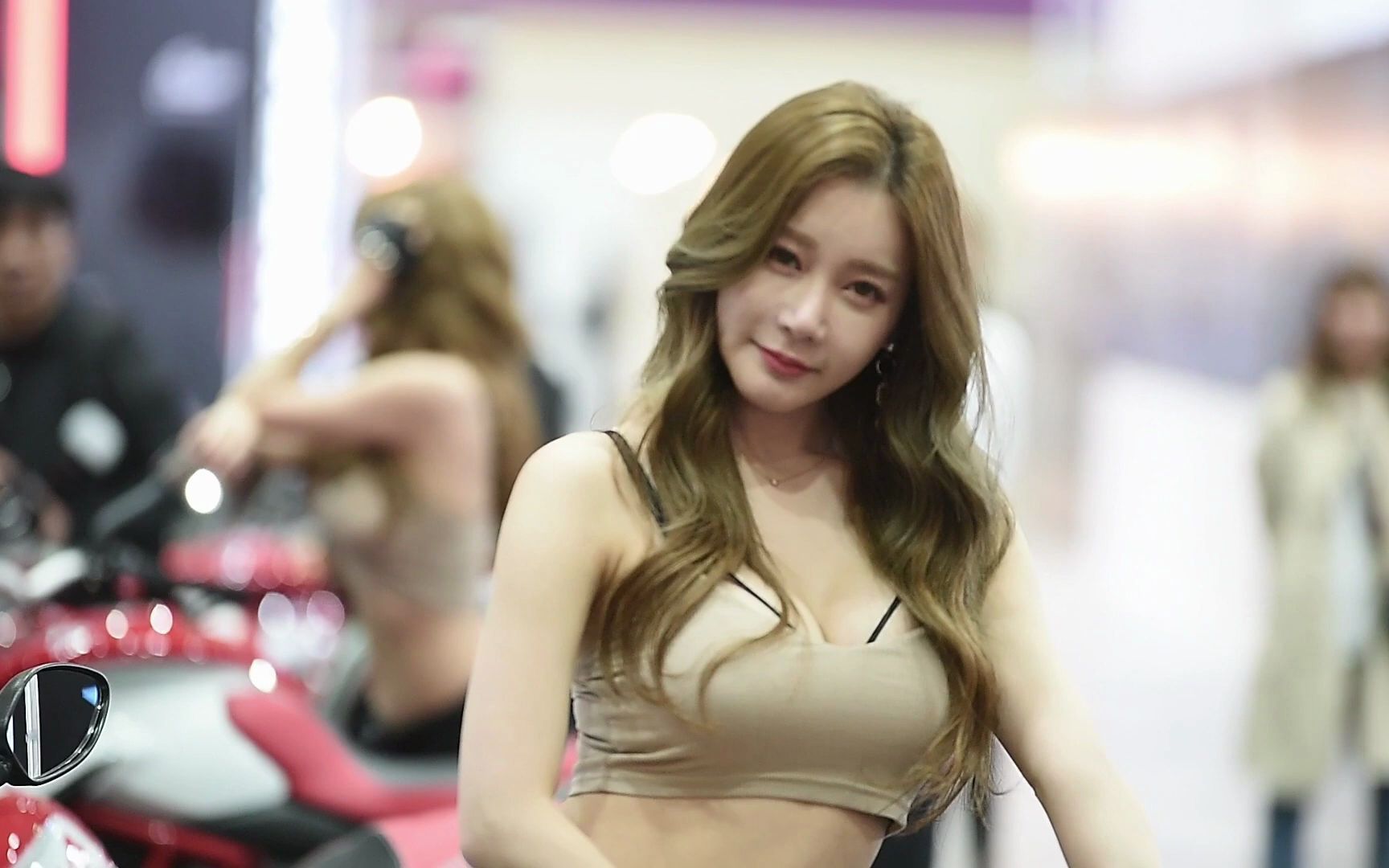 赛车模特 韩智恩 汽车沙龙周摩托车展