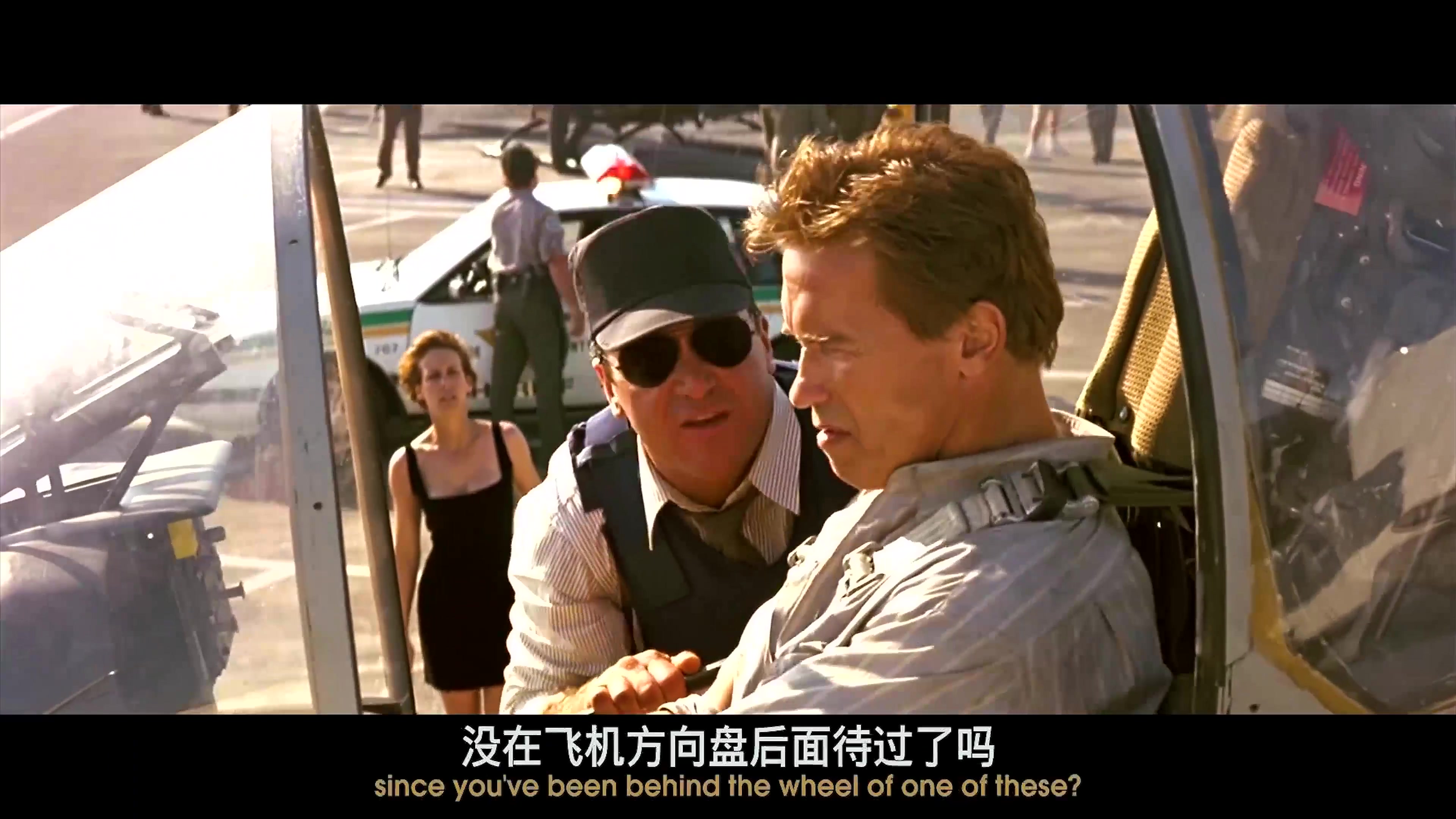 真实的谎言:垂直起飞,施瓦辛格开飞机还真的厉害