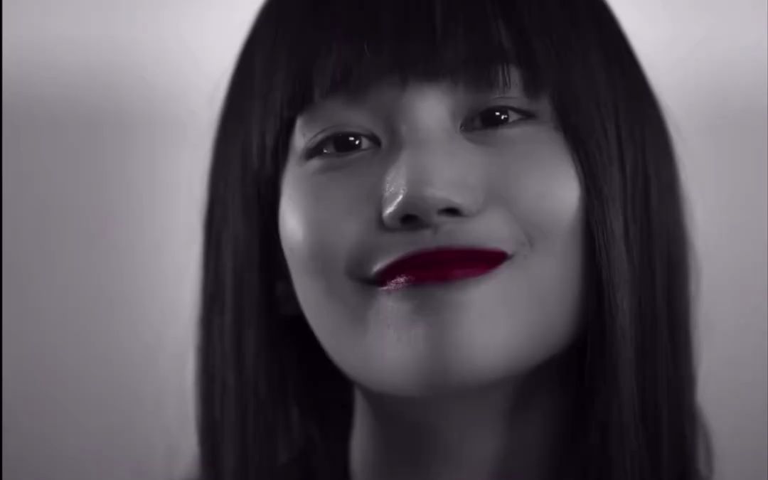 禁忌女孩禁忌女孩永远突破禁忌成为黑白画布中唯一的彩色