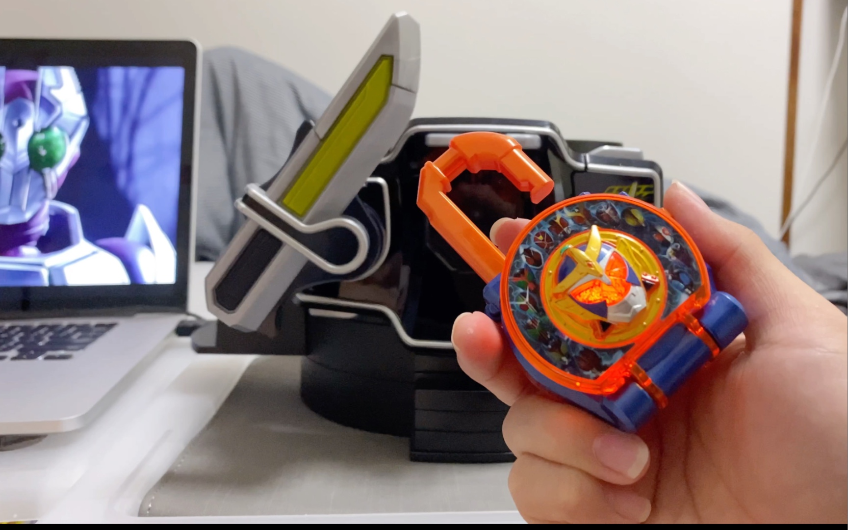 有十五个变身音效!假面骑士铠武 dx 剧场版锁种——平成骑士锁种