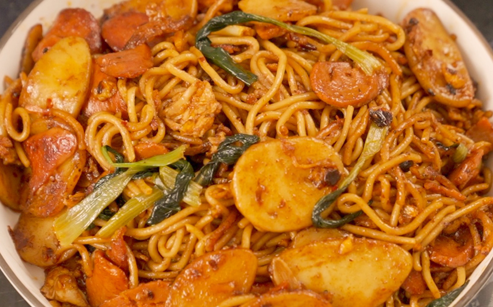 【年糕炒面】添饭(加州)来电,最新发布的年糕炒面比上一代炒面味道