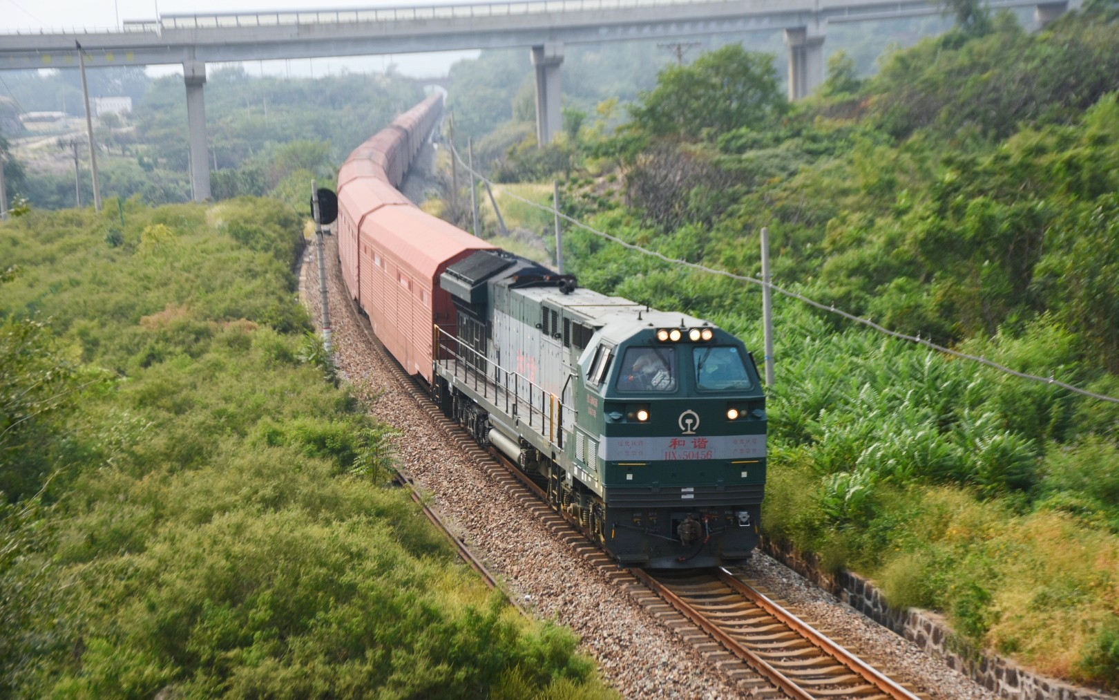 活动作品京原铁路和谐内五牵引jsq大列进入南观隧道