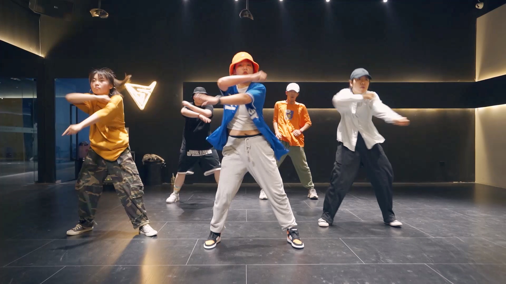 【耐斯街区】西安街舞|杨宜璇urban课堂_哔哩哔哩_bilibili