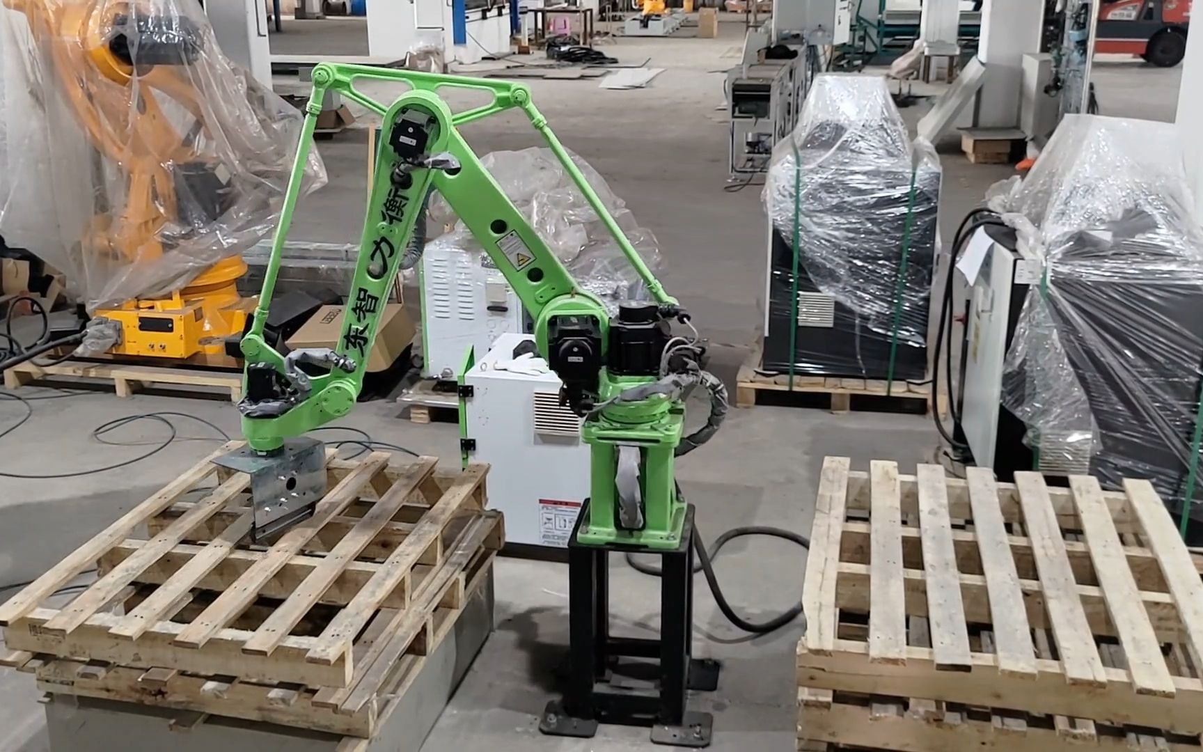 东智力衡-木卡板自动打钉机器人,打钉机械手