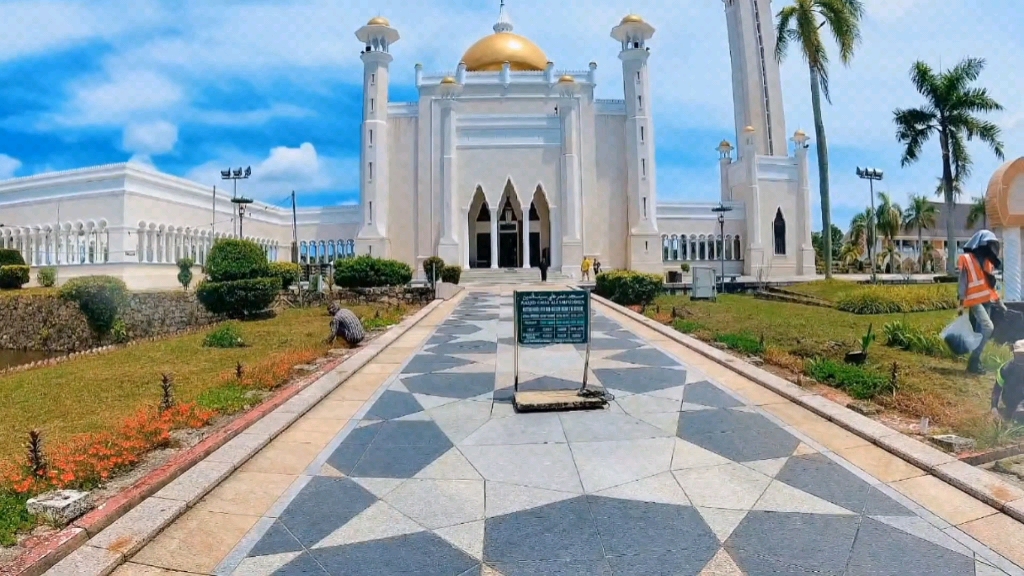 奥马尔阿里赛义夫丁苏丹清真寺