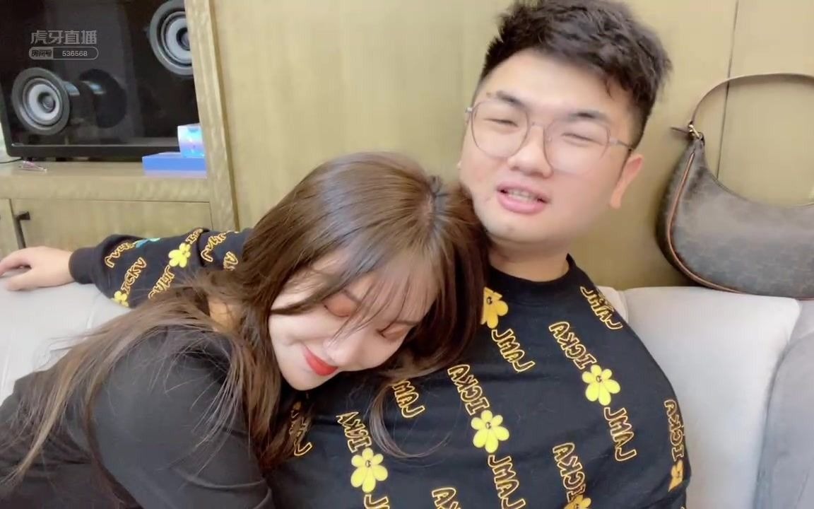 粗竹子 | 小姐姐很会玩,也很好看_哔哩哔哩_bilibili