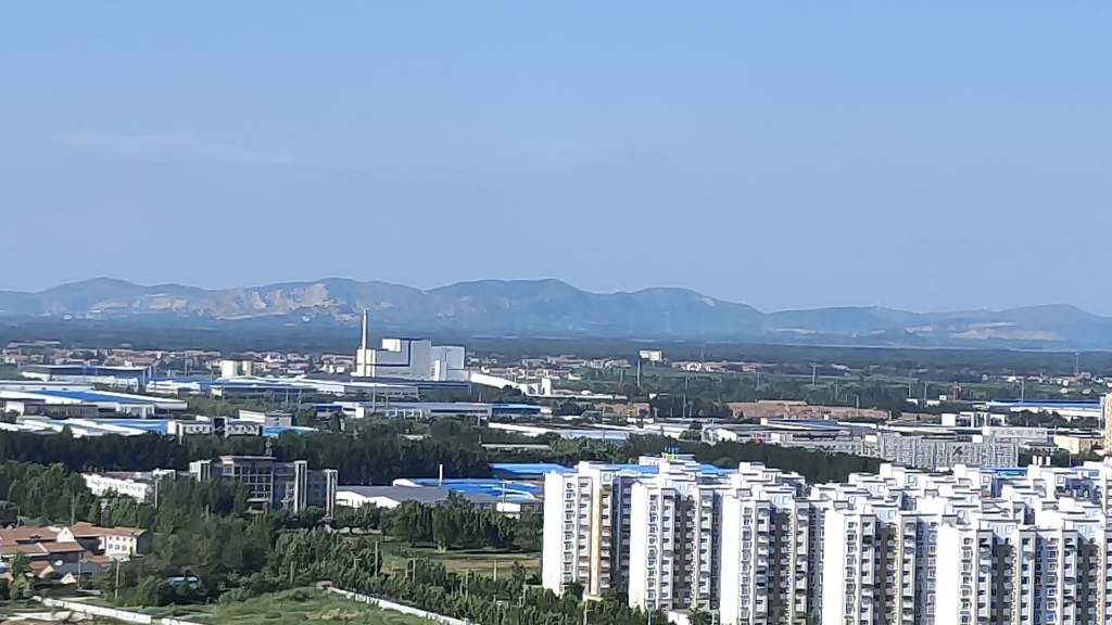 鱼台县远眺两城镇的山