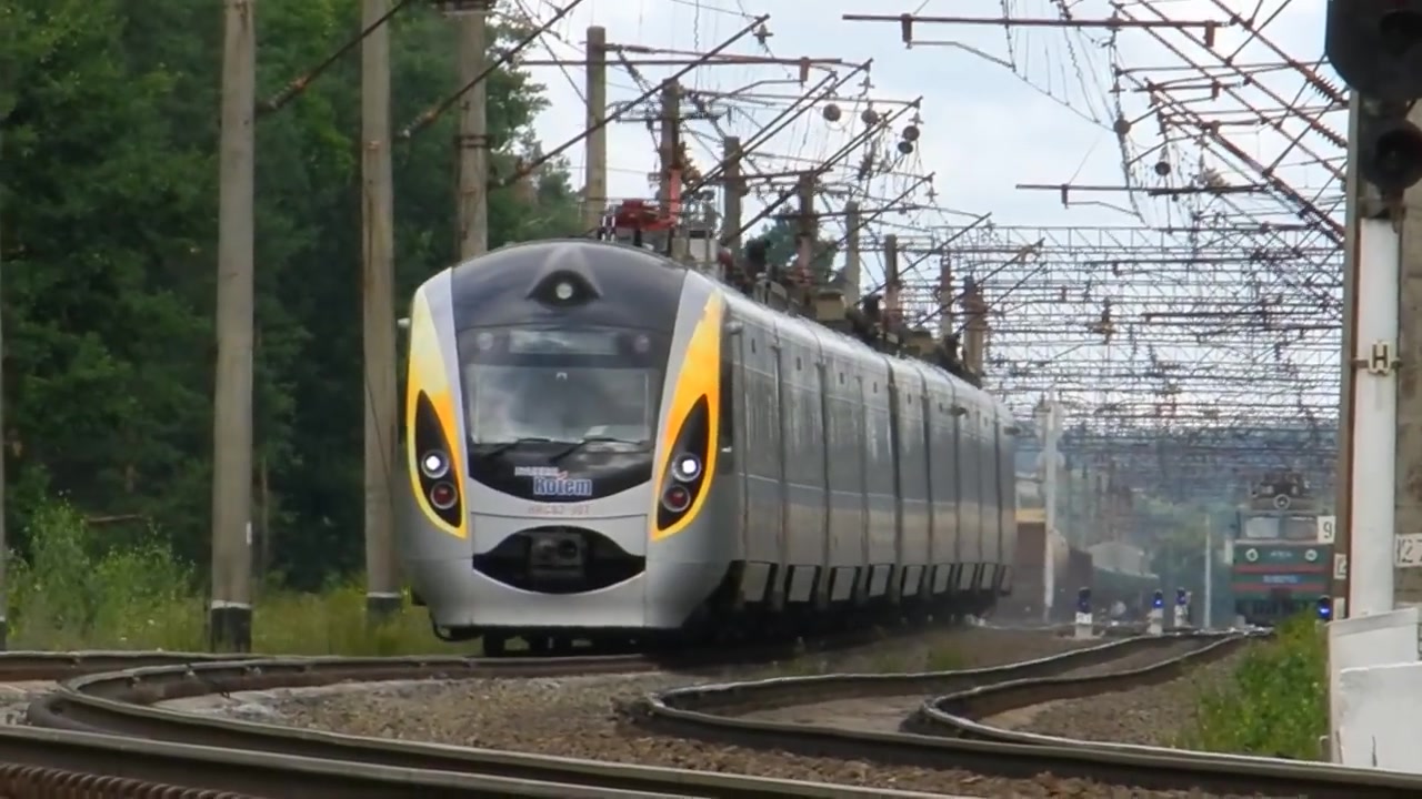 ukrainian express_ lviv - kiev high-speed train [720p] 韩国现代