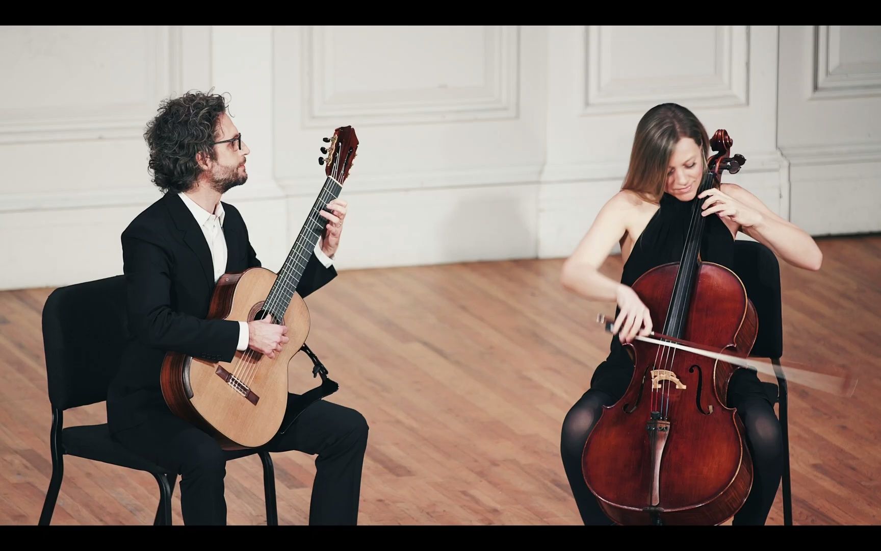 【二重奏】大提琴与吉他在博凯里尼的欢乐中相遇