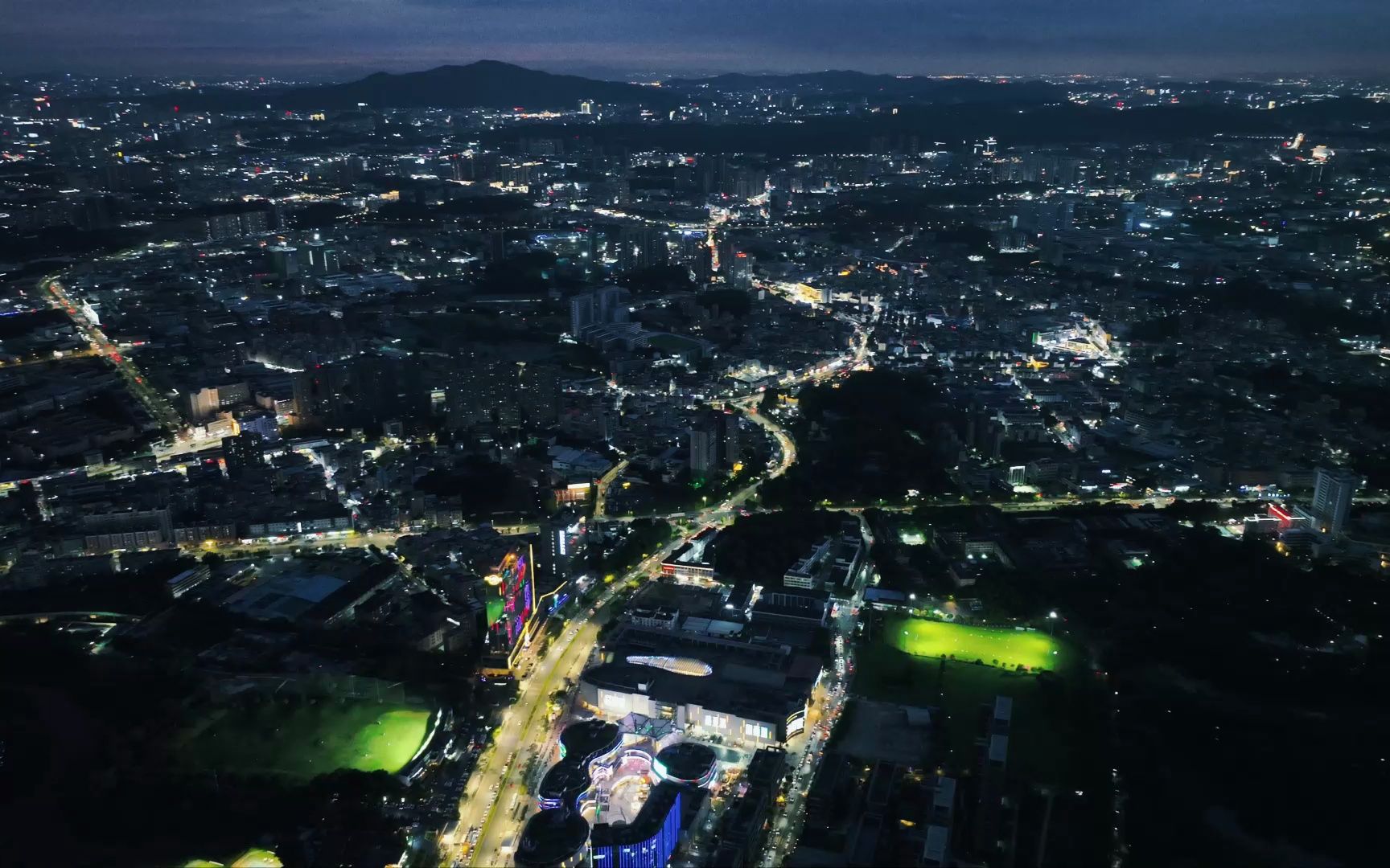 [图]龙华与东莞之间--观澜夜景