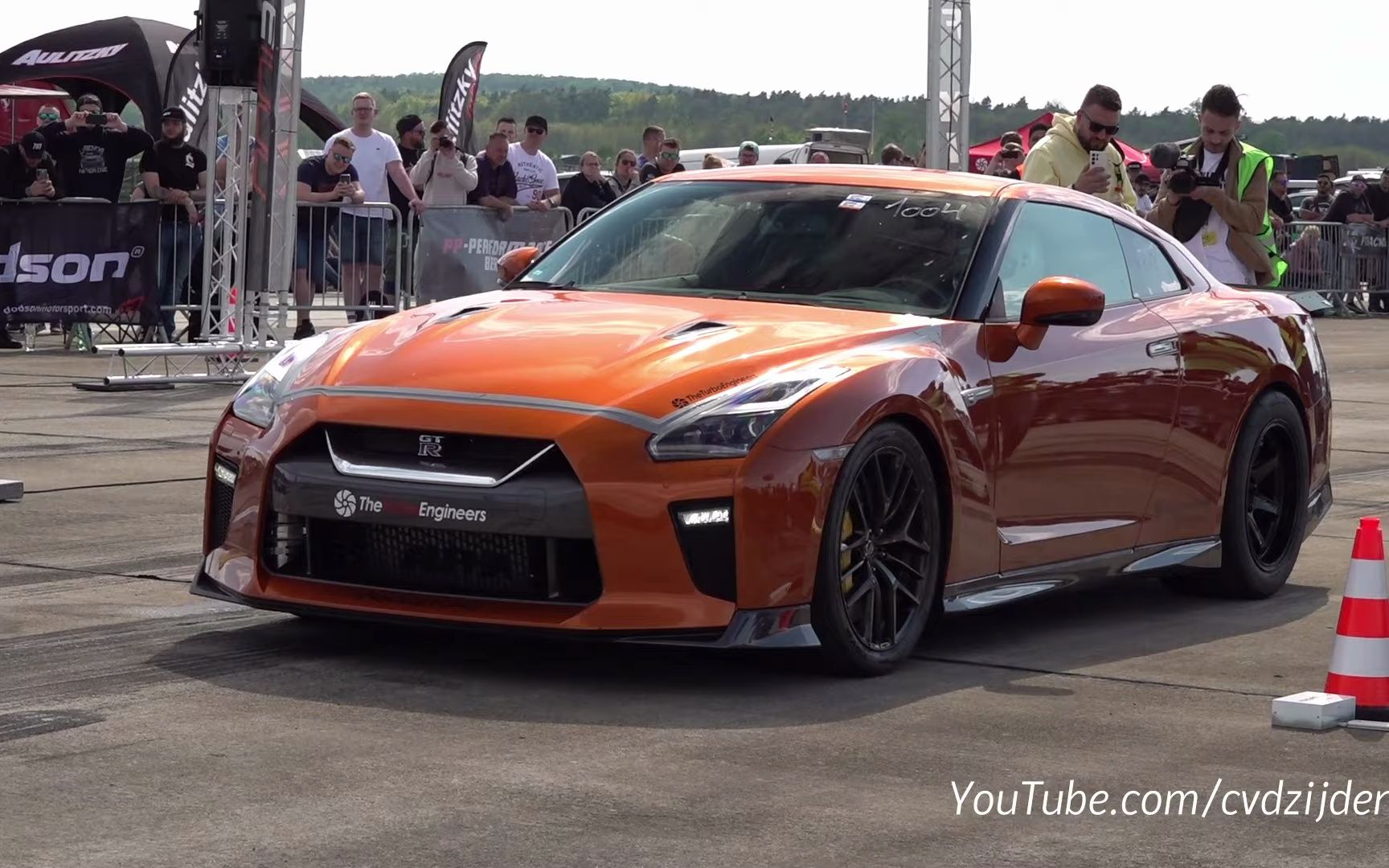 gtr r35 2000匹直线加速