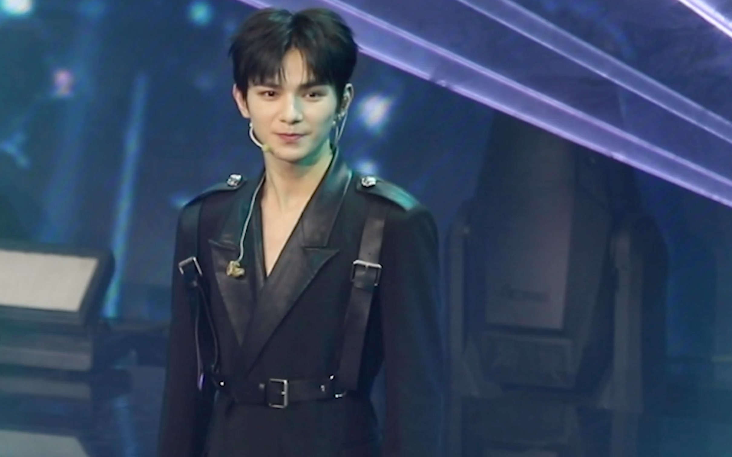 何昶希focus2019芭莎明星慈善夜海水不下坠setitoff