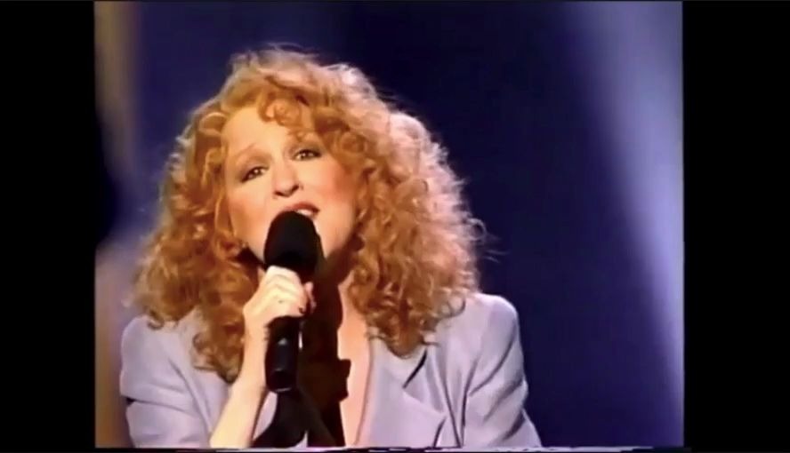 [图]Bette Midler – Wind Beneath My Wings 1990格莱美live