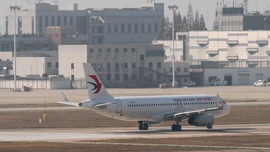 东航空客a320起飞