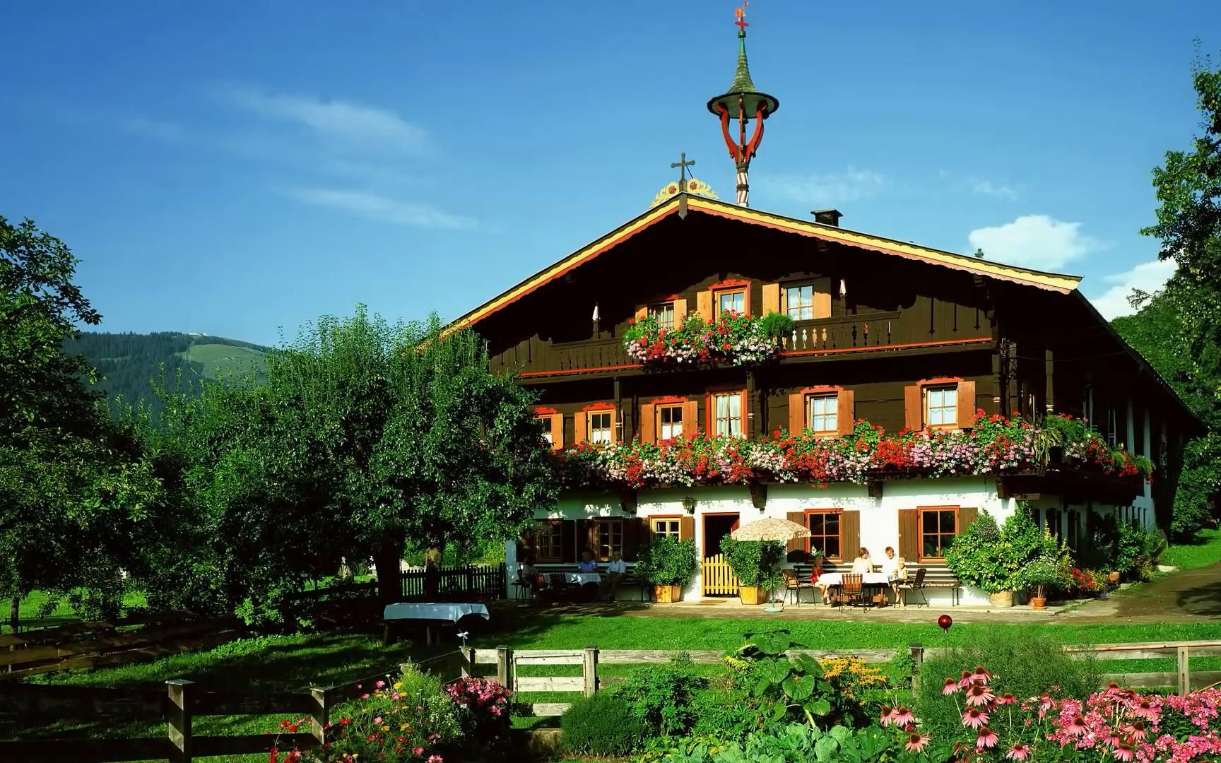 美丽的瑞士瓦莱州小山村碧茵