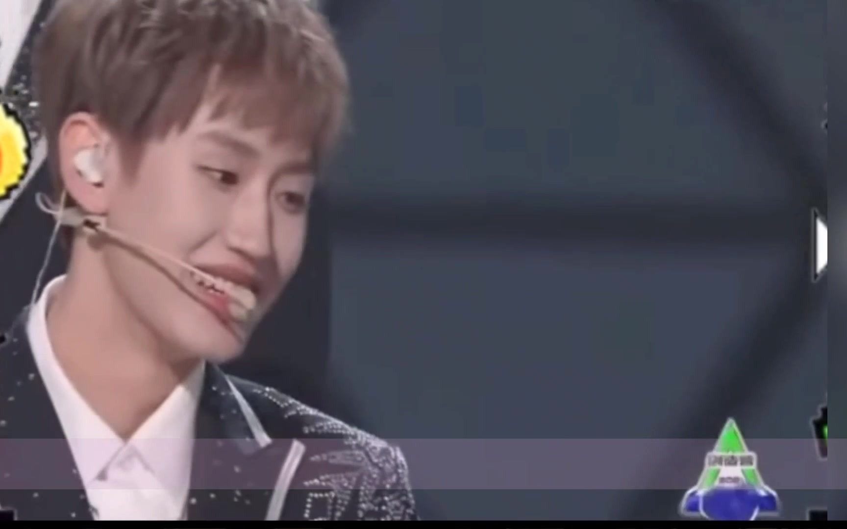 into1ak刘彰一边diss偶像一边自己成了偶像黑料到底有多尴尬