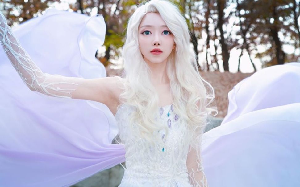 正妹saida《冰雪奇缘 2》艾莎,安娜 双女主cos