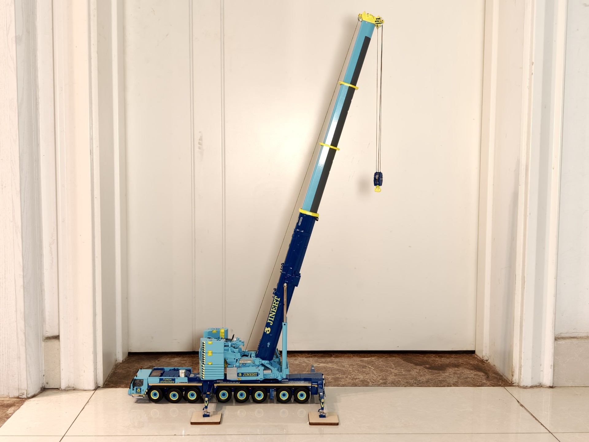 利勃海尔ltm1500起重机模型 珍妮特涂装 jinert蓝色吊车开箱