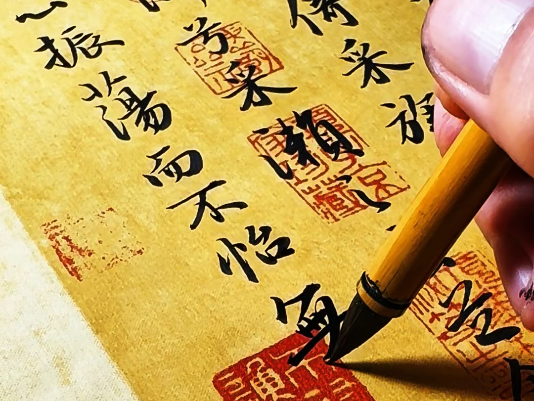 罕见全才赵孟頫,其《洛神赋》宛如天成,字字精妙,堪称天下第一美帖?每天做笔之余,喜欢写写字,写了无数遍的洛神赋,常临常新,每次写都停不下...