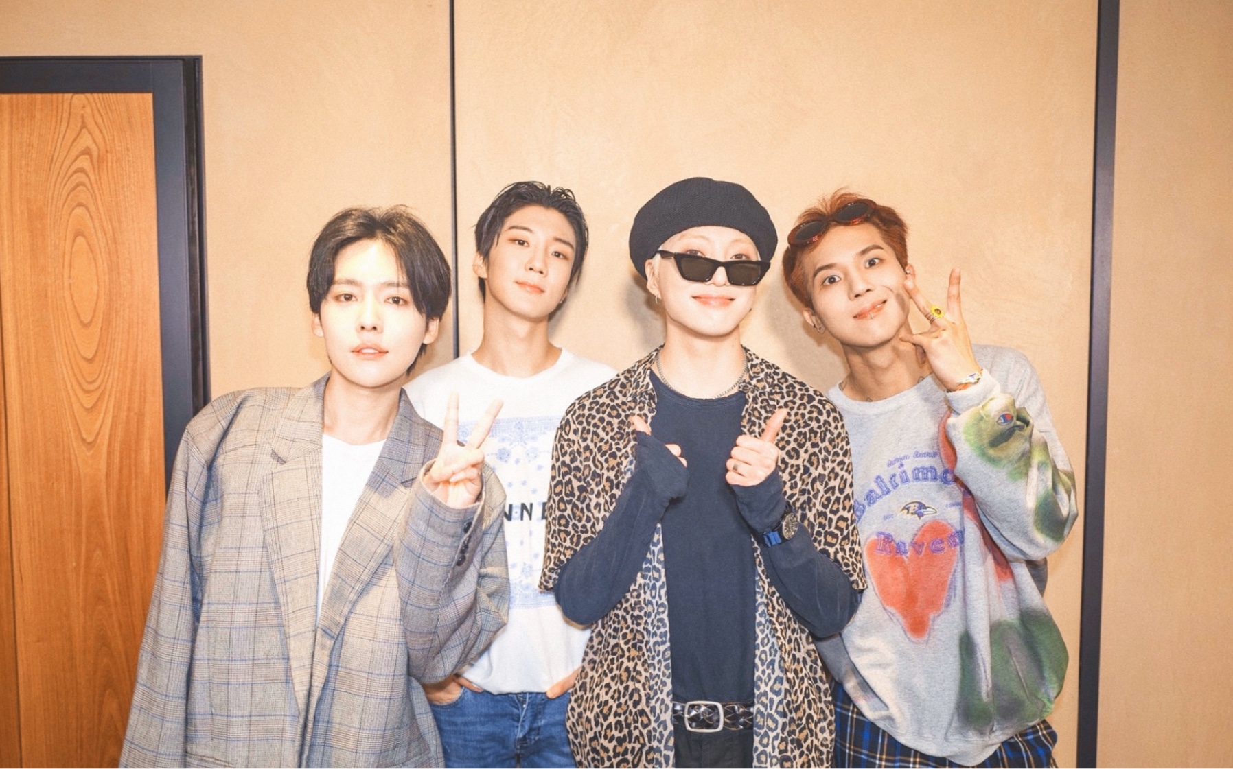 winner《remember》专辑开箱(黑白两个版本)