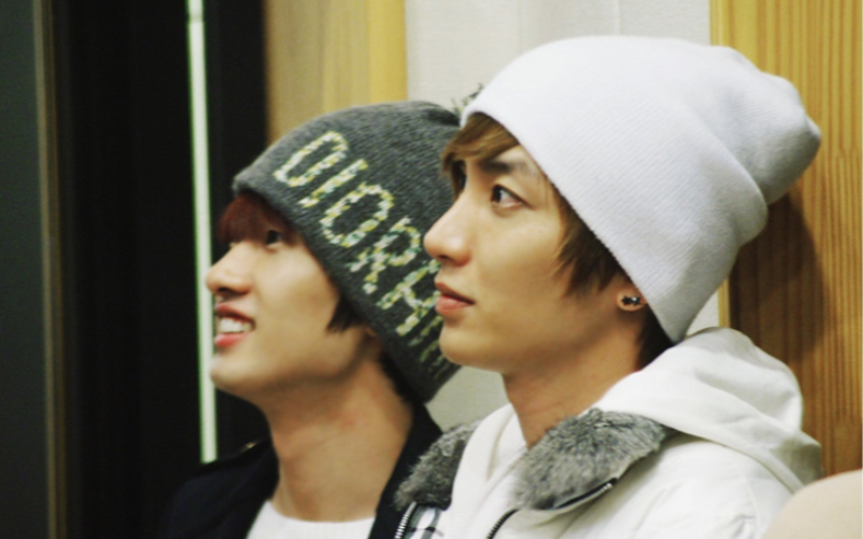 [银赫|利特]〈中字〉100723 kiss the radio ktr提及艺声 十年前的